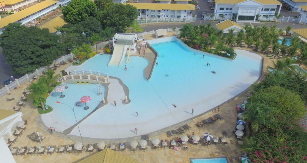 Lacqua Di Roma Com Piscina De Ondas カルダス・ノバス エクステリア 写真